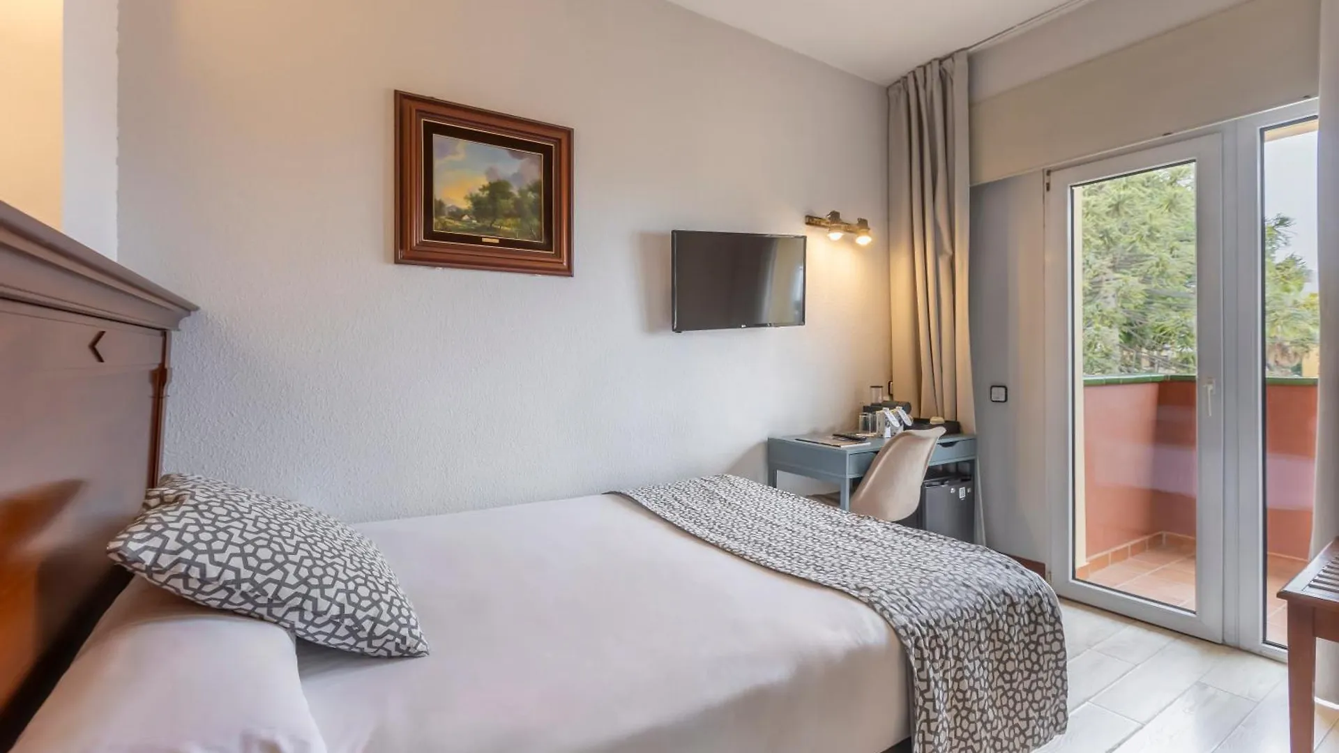 Soho Boutique Los Naranjos Malaga 3*,